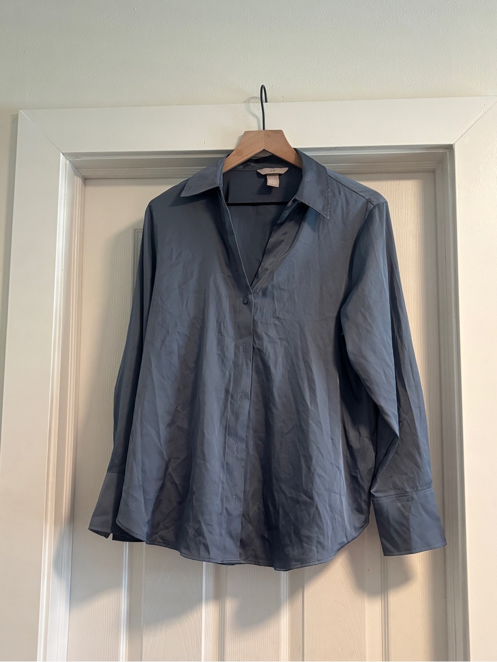 H & M Women’s oversized silky Long-Sleeve Shirt in Slate Blue